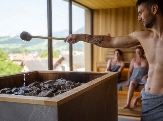 Sauna und Gesundheit: 10 Fakten zu Ursprung, Wirkung und Vorteilen